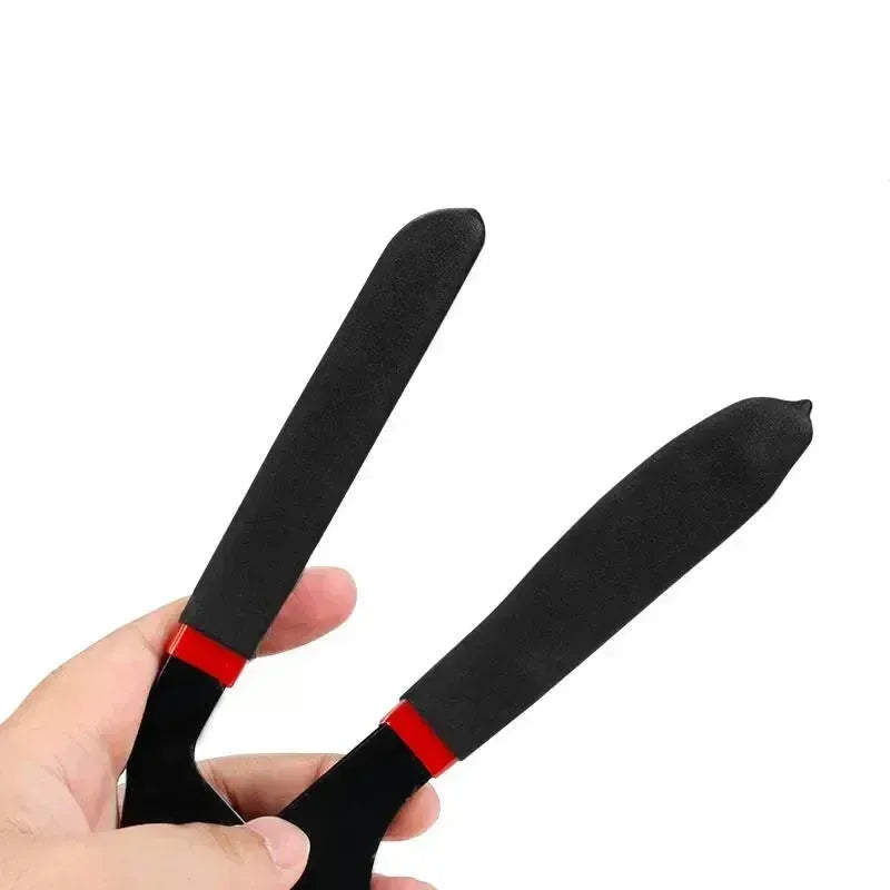 Universal Wrench with Self-Adjusting Head